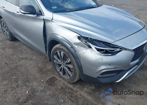 2017 Infiniti Qx30 Premium из США, поврежденный, VIN SJKCH5CR4HA036192